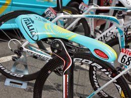 FSA получила от Selle Italia лицензию на конструкцию подседельного штыря Monolink, что должно предоставить потребяителям в следующем сезоне больше возможностей. Говорят, что Ritchey и Kalloy также подписали с Selle Italia контракты.