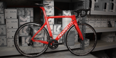 Шоссейный велосипед Pinarello GAN red Shimano 105 R7000 Fulcrum RACING 900 (2020)