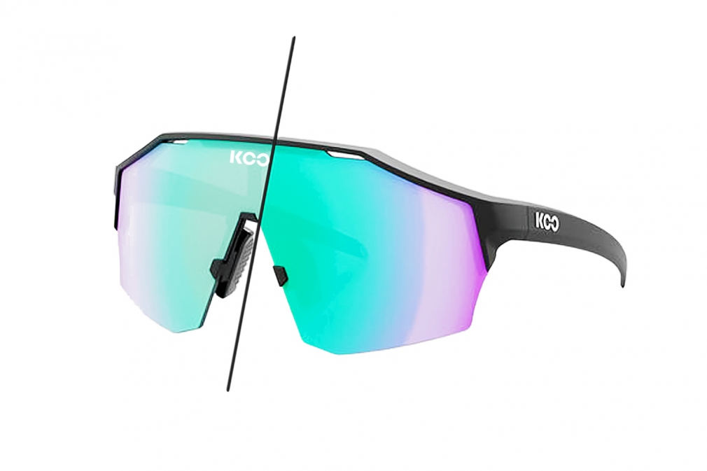 Очки солнцезащитные KOO ALIBI (чёрные матовые / зелёные зеркальные фотохромные)