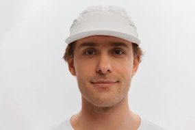 Беговая кепка BIVIUM 102/126 (белая)